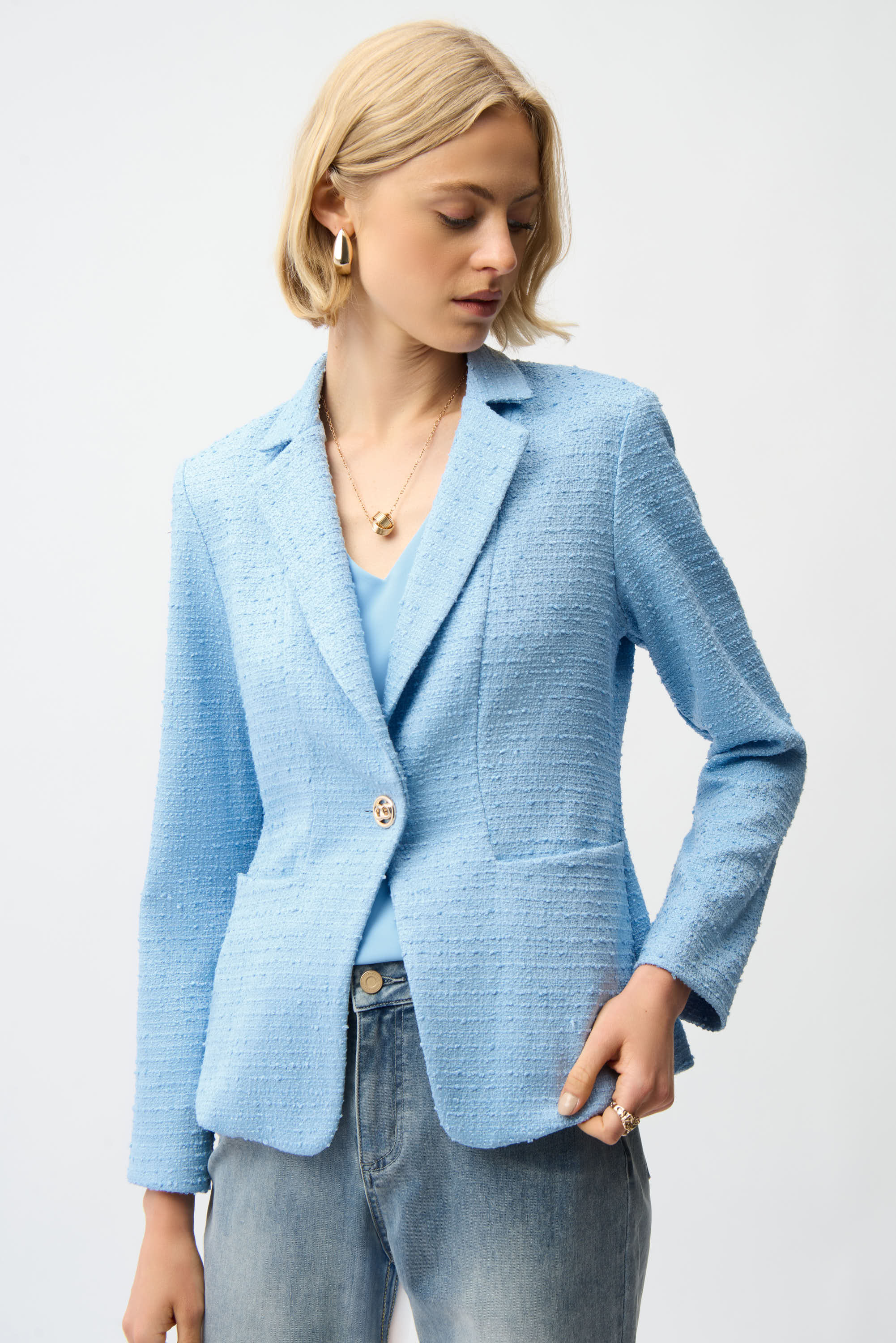 Bouclé Fitted Blazer With Notched Collar 261101