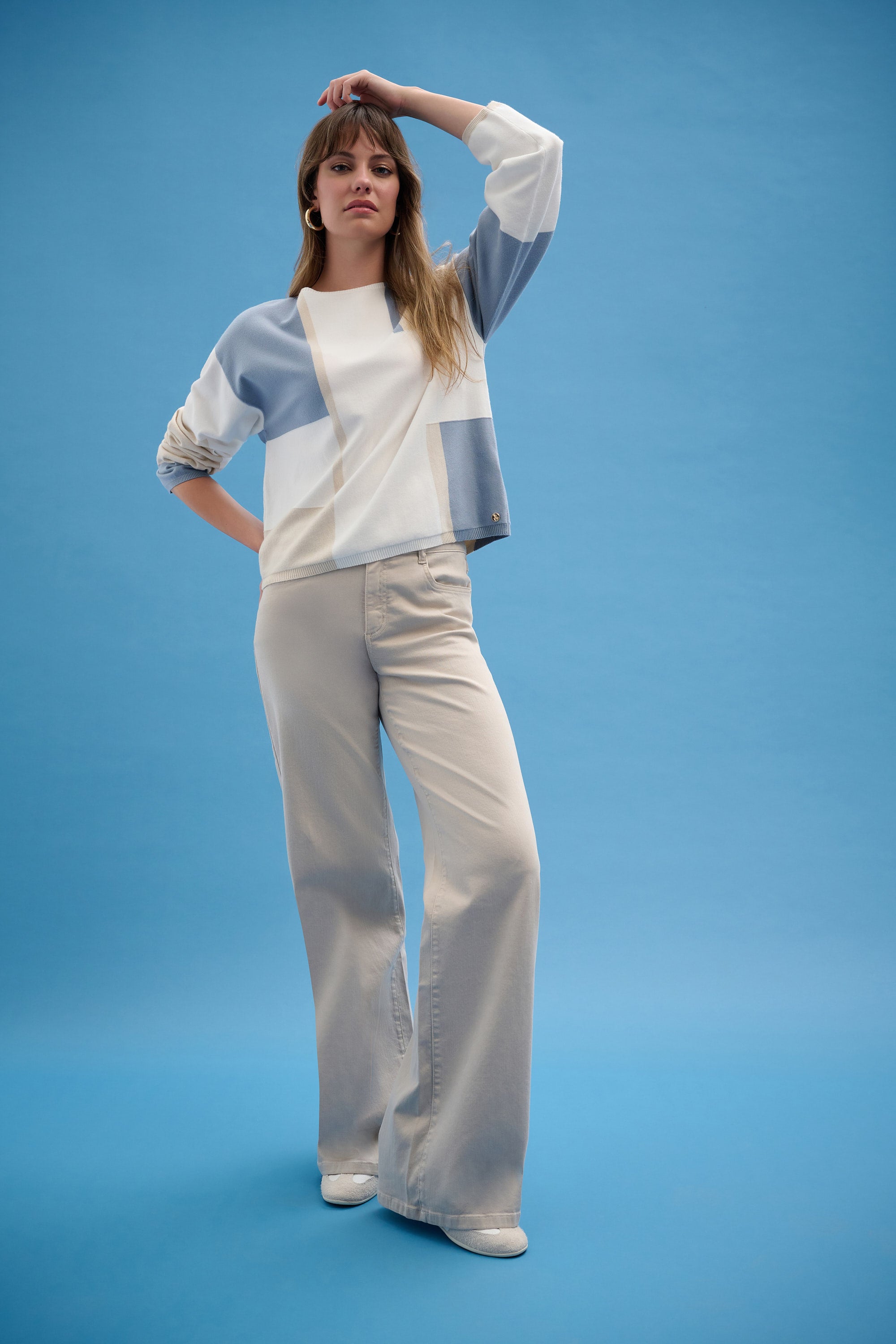 Brushed Viscose Yarn Color Block Sweater 261998